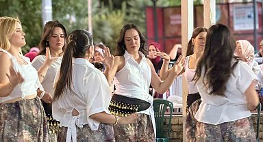 Karayenice'de şalvarlar giyildi, meydan şenlendi