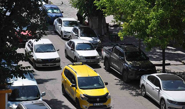 Kars, bölgenin araç lideri oldu! Trafiğe kayıtlı araç sayısı 56 bin 199'a yükseldi