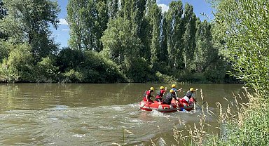 Kars'ta ilk kez rafting heyecanı! Temel eğitim kampı başladı