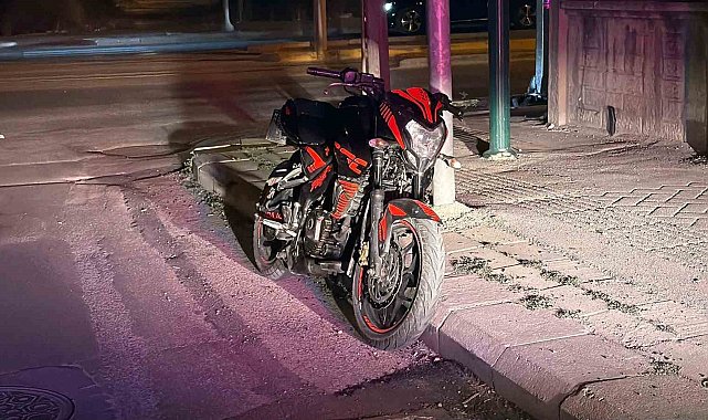 Kasksız, ehliyetsiz ve sahte plakalı motosikletliye 182 bin 500 TL ceza
