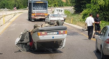 Kastamonu'da iki otomobil çarpıştı: 3 yaralı