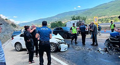 Kastamonu'da iki otomobil çarpıştı: 5 yaralı