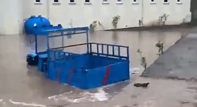Kastamonu'da metrekareye 130 kilogram yağış düşen ilçede su baskınları yaşandı