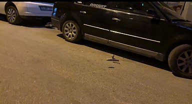 Kavga eden grup polisi görünce dağıldı, geriye kol saati ve kapı kolu kaldı