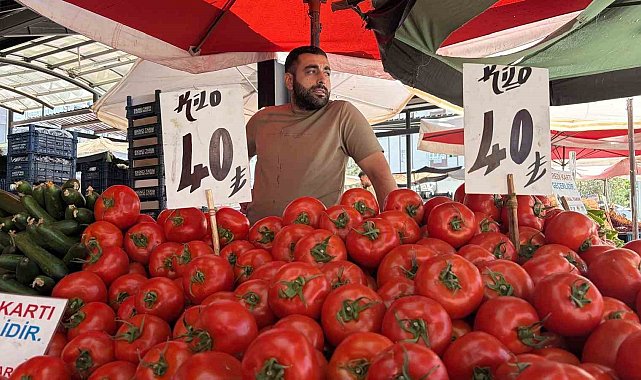 Kayseri'de semt pazarlarındaki fiyatlar yüz güldürüyor