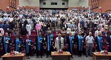 KAYÜ Uygulamalı Bilimler Fakültesi'nde mezuniyet sevinci