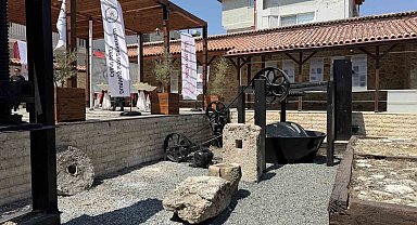 Kentin ilk zeytinyağı fabrikası olan tarihi yapı, depremde aldığı hasarların onarılmasıyla yeniden müze olarak açıldı
