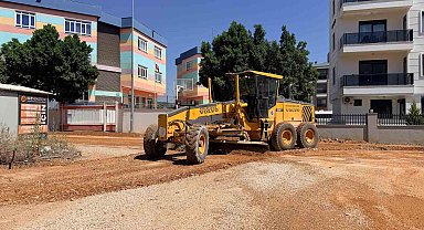 Kepez'den Demirel Mahallesi'nde 5 bin 170 metrelik sathi asfalt çalışması