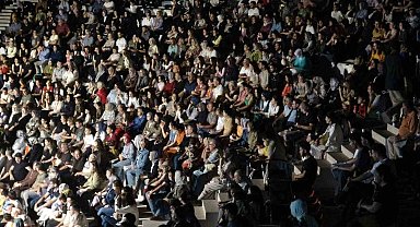 Kilis'te "Sınırdan Sesler Korosu" konserine yoğun ilgi