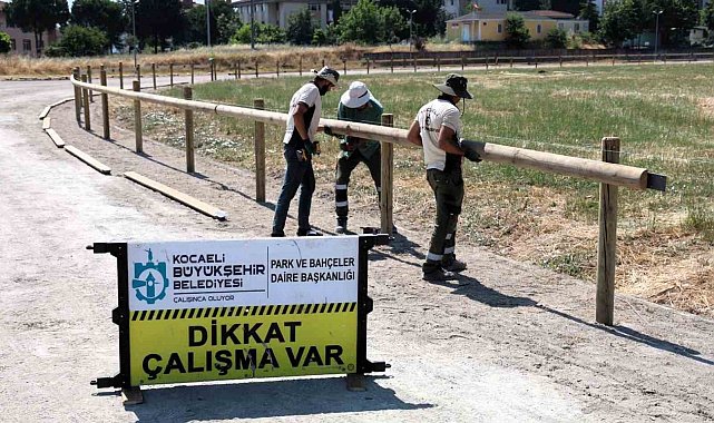 Kocaeli'de Gölcük Rahvan At Tesisi yarışlar öncesi bakıma alındı