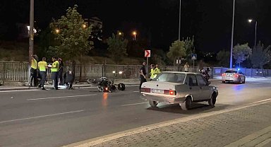 Kontrolü kaybolan motosikletli polis direğe çarptı: 1 yaralı