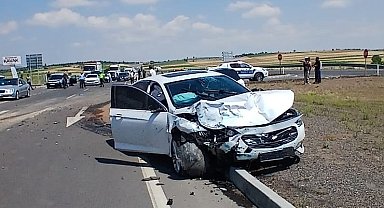Konya'da otomobil ile hafif ticari araç çarpıştı: 1'i ağır 5 yaralı