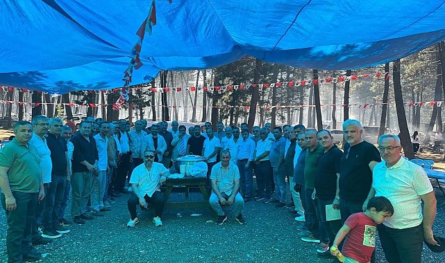 Köylüler geleneksel kır pikniğinde buluştu