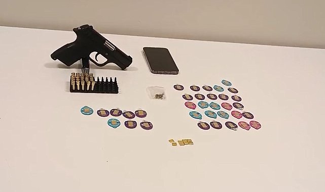 Küçükçekmece'de bir kuyumcuya sahte altın satan şahıslar yakalandı
