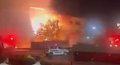 Küçükçekmece'de trafo bomba gibi patladı