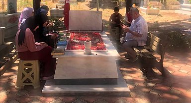 Kur'an kursu öğrencilerinden şehide vefa