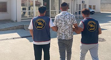 Kuşadası'nda 20 yıl hapis cezası ile aranan şahıs yakalandı