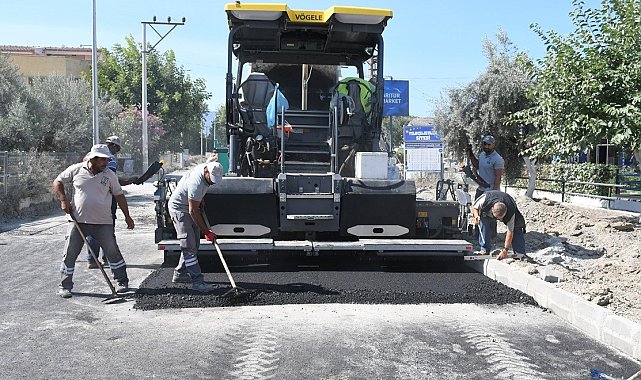 Kuşadası'nda sıcak asfalt çalışmasında sona gelindi
