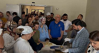 Kütahya Şehir Hastanesi'nde bin kişilik aşure ikramı