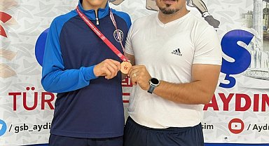 Kütahyalı güreşçi Mert Başarı Türkiye üçüncüsü oldu