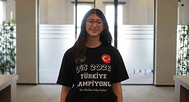 LGS'de 500 tam puan alan 3 öğrenci aynı okuldan çıktı