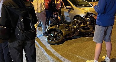 Lüleburgaz'da otomobil ile motosiklet çarpıştı, taraflar arasında gerginlik yaşandı