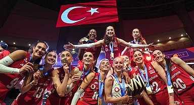 Malatya Büyükşehir Belediye Başkanı Sami Er'den Filenin Sultanları'na kutlama mesajı