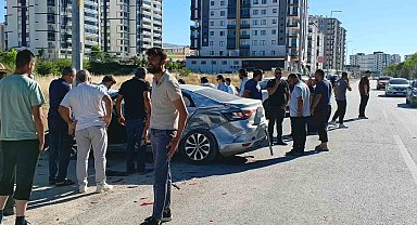 Malatya'da iki otomobil çarpıştı: 1 yaralı
