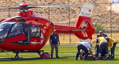 Malatya'da kalp krizi geçiren hasta hava ambulansıyla hastaneye sevk edildi