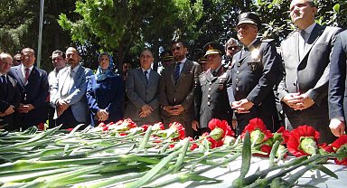 Manisa'da 15 Temmuz şehitleri dualarla anıldı