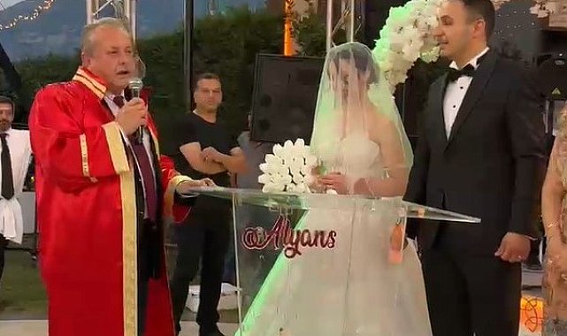 Manisa'da düğüne damga vuran nikah mizanseni