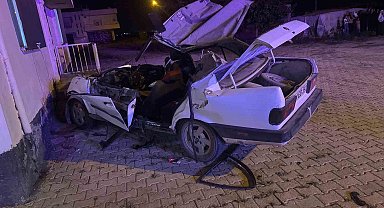 Mardin'de otomobil ile traktör çarpıştı: 1'i çocuk 4 yaralı
