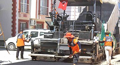 Mersin'de iki önemli güzergahta asfalt çalışması