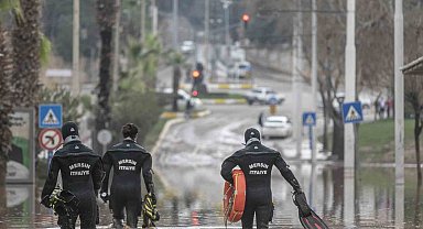 Mersin'de itfaiye yılın ilk yarısında 8 bin 37 vakaya koştu