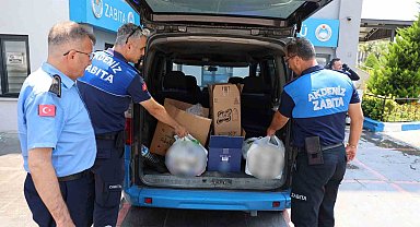 Mersin'de zincir markette 135 tarihi geçmiş ürün ele geçirildi