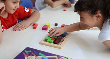Minikler akıl oyunlarıyla hem eğleniyor hem öğreniyorlar
