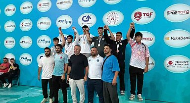 Minikler Güreş Türkiye Şampiyonası'na büyükşehir damgası!