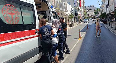 Motosikletiyle yayaya çarptı, trafik ekibini beklemeyip gitti
