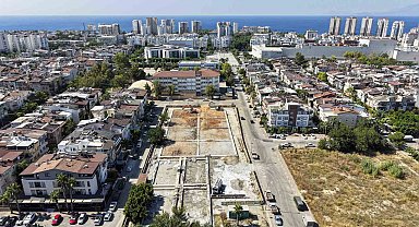 Muratpaşa, raket sporlarının yeni merkezini kuruyor