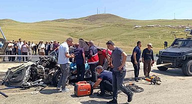 Muş'ta kamyonla otomobil çarpıştı: 2 ölü, 1 yaralı