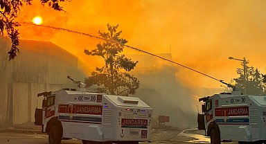 Namet tesisindeki yangına TOMA'larla müdahale edildi