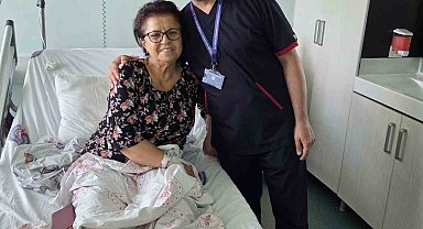 Öğrencisi profesör oldu, 29 yıl sonra öğretmenini ameliyat ederek sağlığına kavuşturdu
