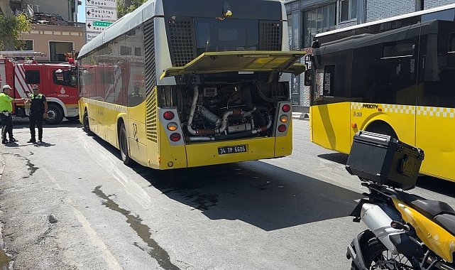 Ortaköy'de İETT otobüsünden dumanlar yükseldi: Motor arızası trafiğe neden oldu