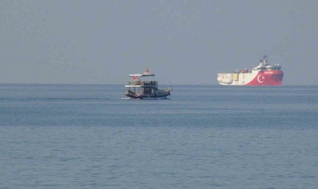 Oruç Reis Sismik Araştırma Gemisi Mersin Taşucu açıklarına demirledi