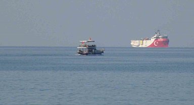 Oruç Reis Sismik Araştırma Gemisi Mersin Taşucu açıklarına demirledi