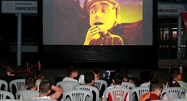 Osmangazi Belediyesi çocuklara yazlık sinema keyfi yaşatıyor