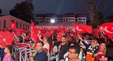 Osmaniye'de demokrasi ve milli birlik yürüyüşü