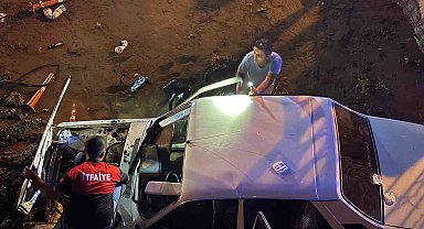 Osmaniye'de otomobil köprüden kanala düştü: 4 yaralı