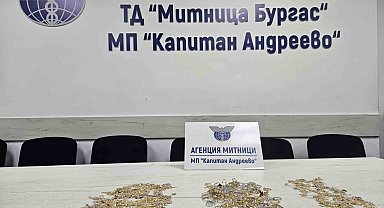 Otobüste gizli bölmede 717 gram altın takı ele geçirildi