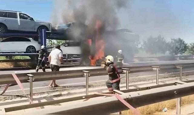 Otomobil yüklü tır alev alarak patladı